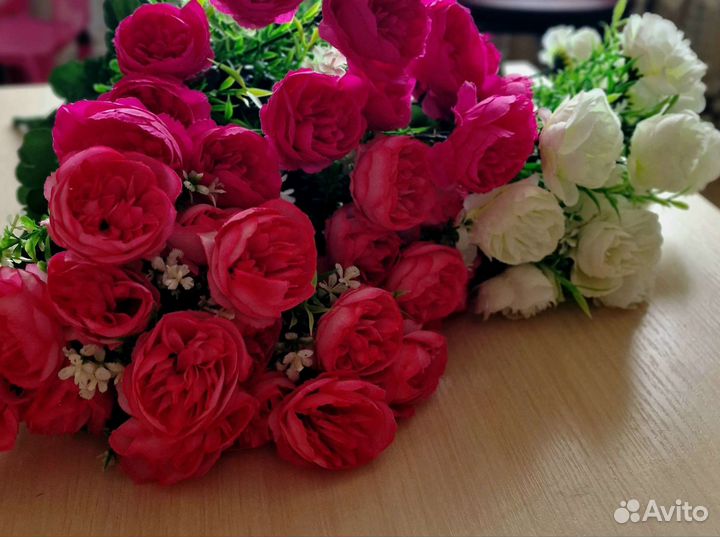 Искусственные цветы в наличии