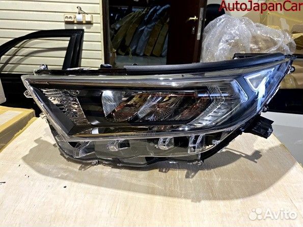 Tойота PAB 4 50 Фара