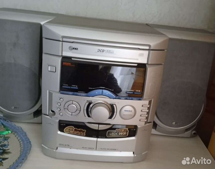 Музыкальный центр