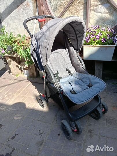 Прогулочная коляска