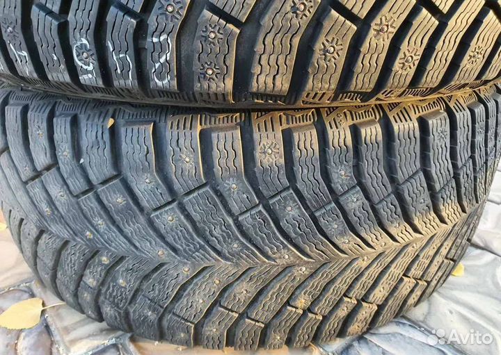 Michelin X-Ice North 4 245/45 R18 100T