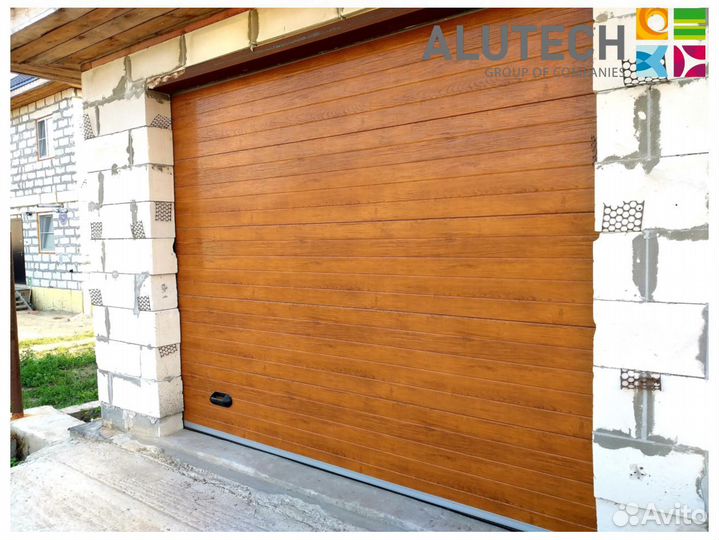 Секционные ворота для гаража alutech
