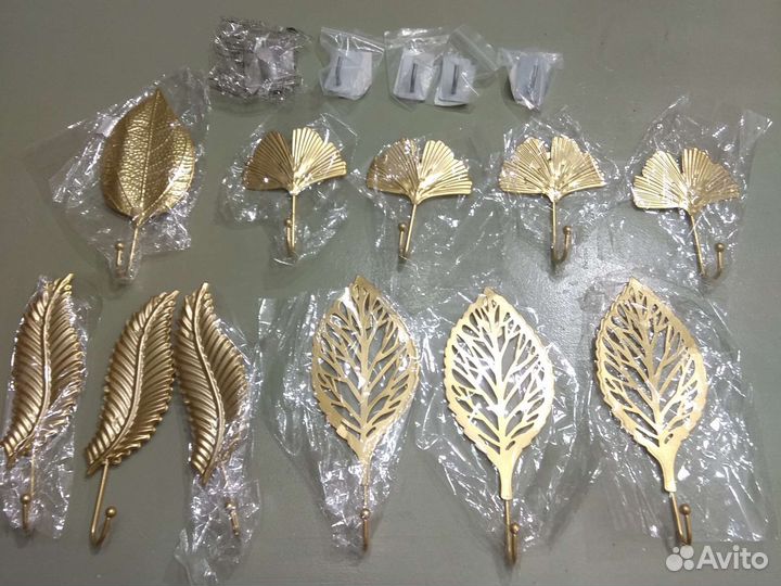 Крючки настенные новые Листья