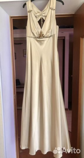 Платье вечернее