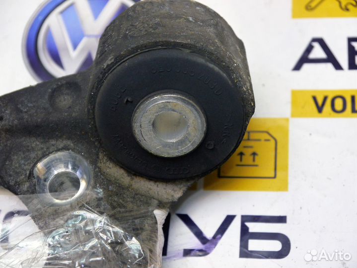 Кулак поворотный задний левый Ауди A6C6 8E0505203D