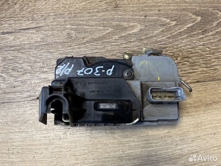 Peugeot 307 замок передней правой двери