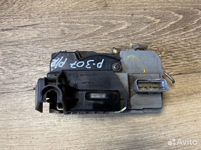 Peugeot 307 замок передней правой двери