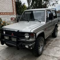 Mitsubishi Pajero 2.6 MT, 1987, 295 000 км, с пробегом, цена 350 000 руб.