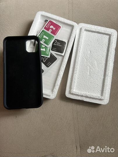 Чехол и стекла на iPhone 11 новые