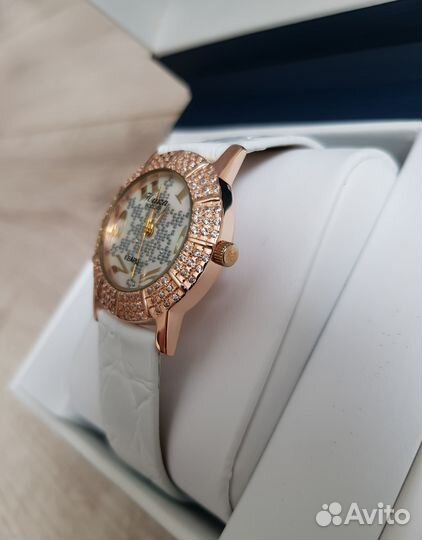 Золотые часы Ника