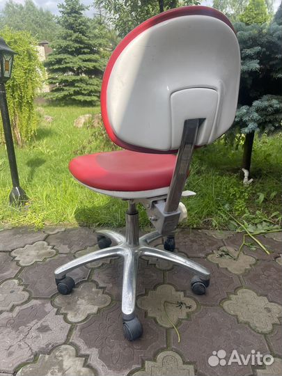 Стул стомотолога, косметолога