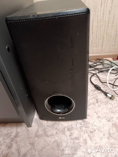 LG 3D Blu ray саунд бар HLX55W