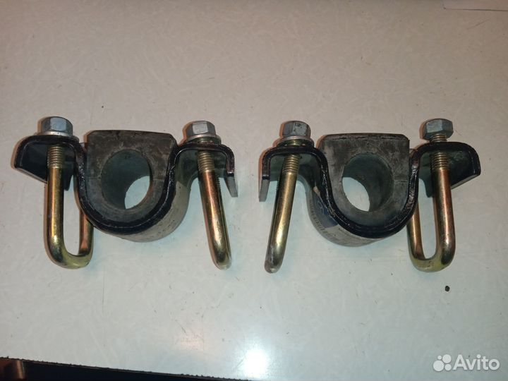 Скоба стабилизатора Mercedes W463 A4603230140