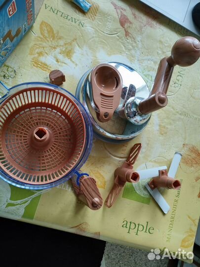 Овощерезка, взбивалка, сушилка для зелени