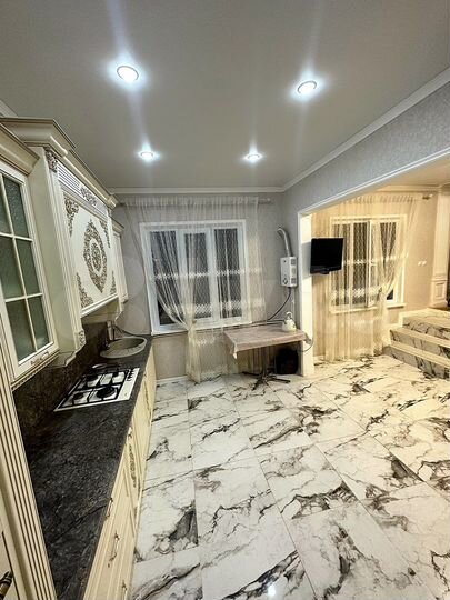 Дом 285 м² на участке 7 сот.