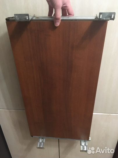 Выдвижная подставка под клавиатуру