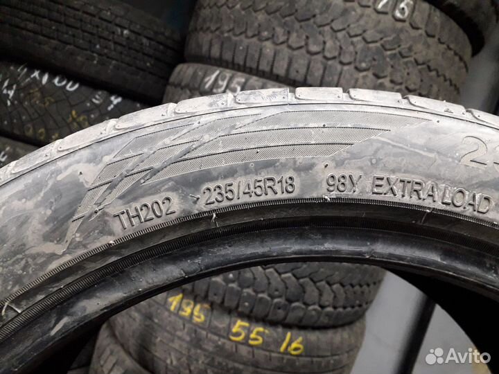 Triangle EffeXSport TH202 235/45 R18