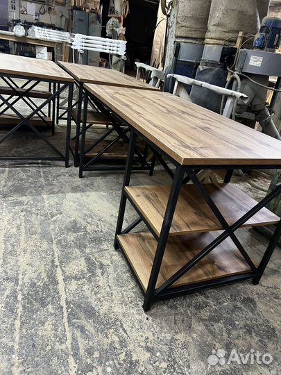 Письменный стол