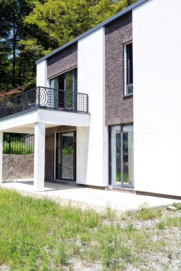 Дом 257 м² на участке 7 сот.