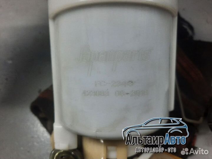 Топливный насос Lexus RX 300 Toyota Highlander