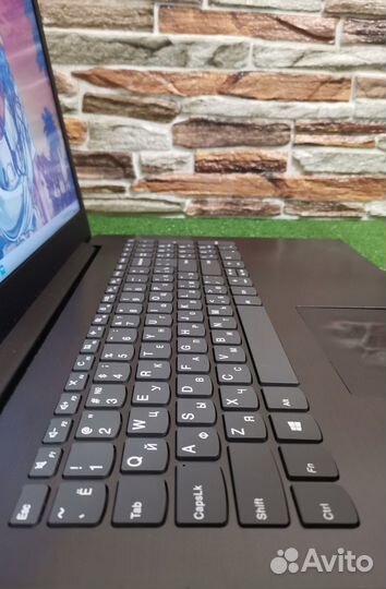 Игровой ноутбук Lenovo i5 8го/GTX 1050 4Гб/ssd
