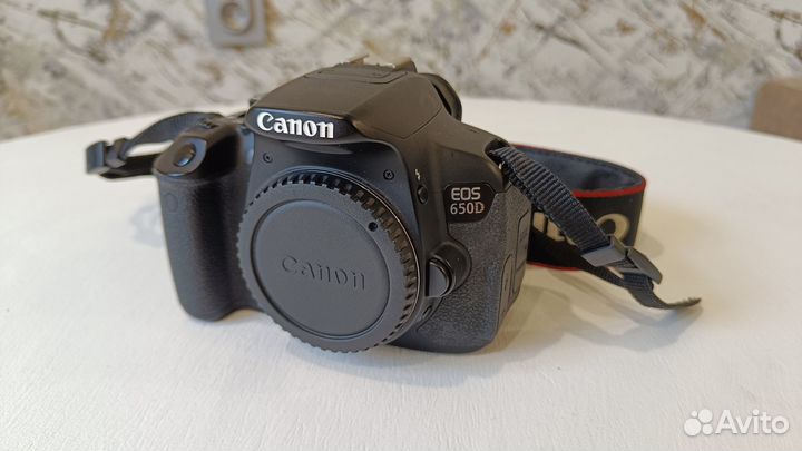 Хороший фотоаппарат Canon 650D+18-55mm+55-250mm
