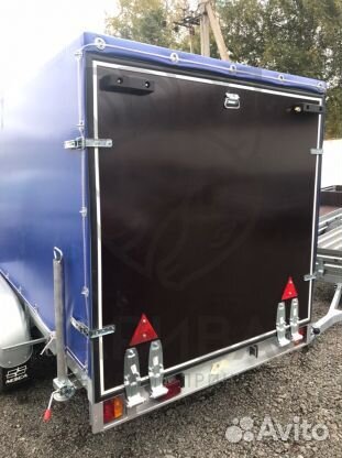 Фургон 32.022 с задним трапом для заезда техники