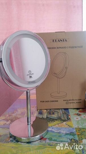 Зеркало для макияжа с подсветкой и увеличением