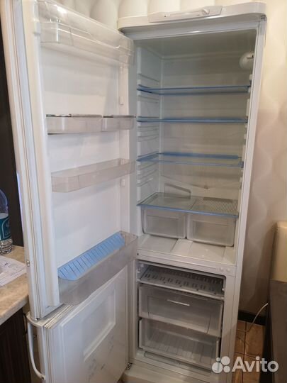Холодильник бу indesit
