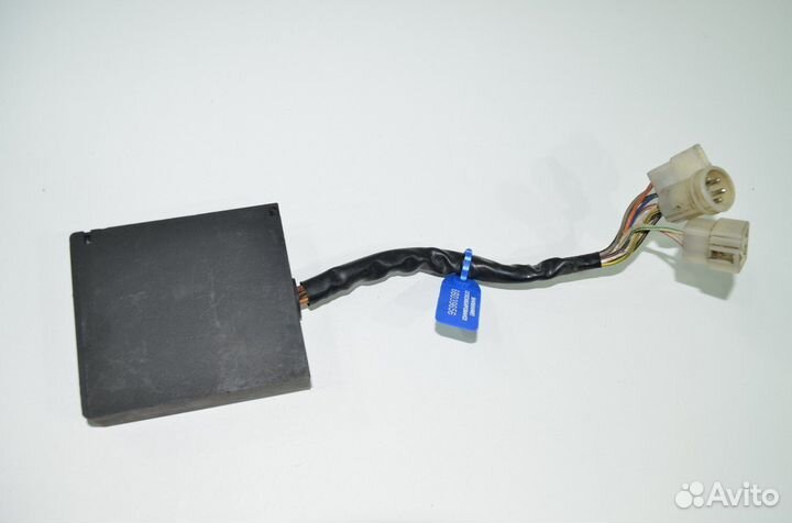 Коммутатор 3HX 82305-00 Yamaha fzr250r