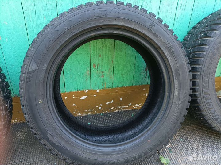 Maxxis ArcticTrekker NP3 205/55 R16 94T