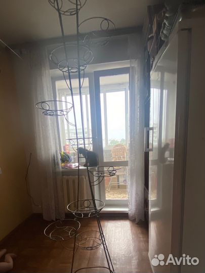 Подставка для цветов напольная