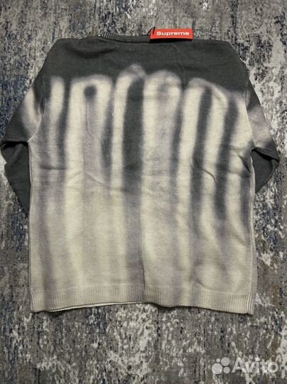 Свитер supreme blurred logo