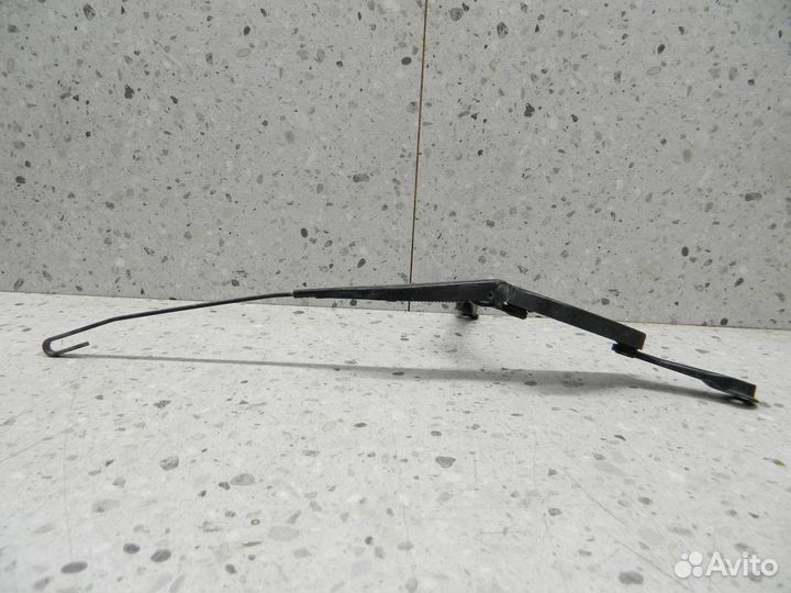 Поводок стеклоочистителя передний правый BMW 7-Ser