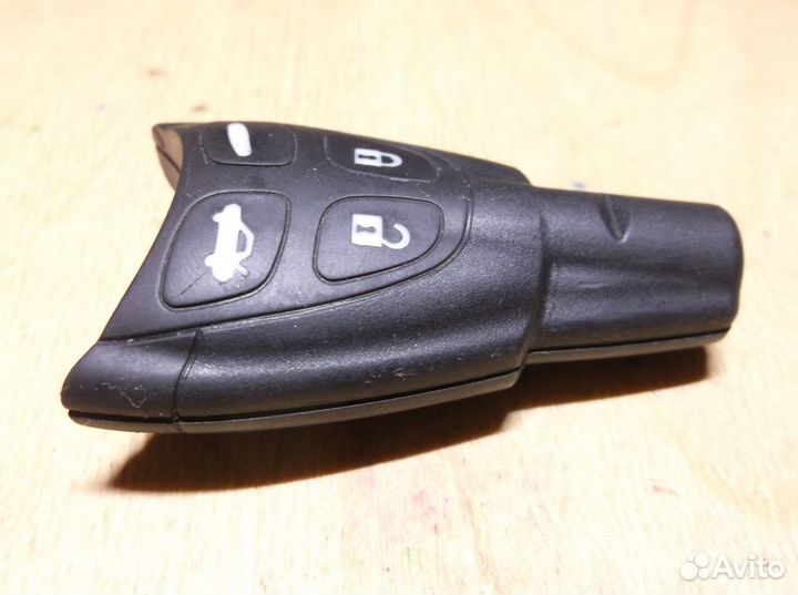 Saab оригинальный чип ключ 4 кнопки BS 12204388 E