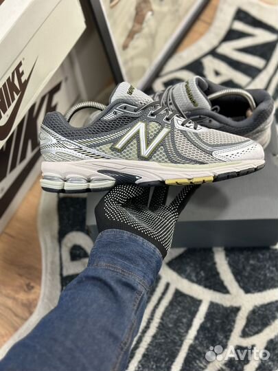 Кроссовки New balance 860 v2