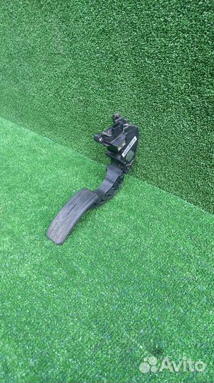 Педаль газа электронная Renault Fluence/ Megane 3