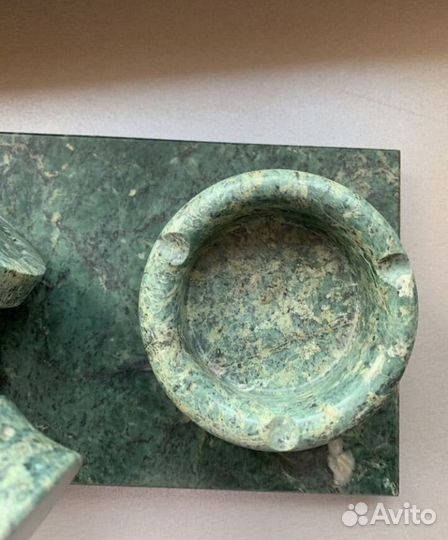 Пепельница из малахита