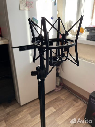 Микрофон для звукозаписи AKG P220