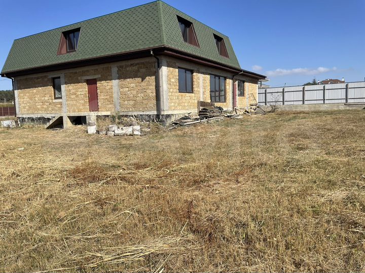 Дом 271,2 м² на участке 10 сот.