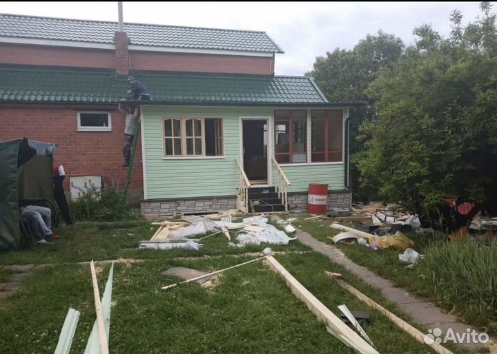 Бригада строителей