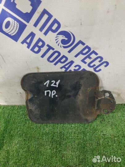 Лючок бензобака правый Uaz Patriot внедорожник 2.7