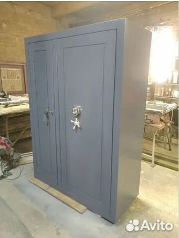 Оружейный сейф распашной 