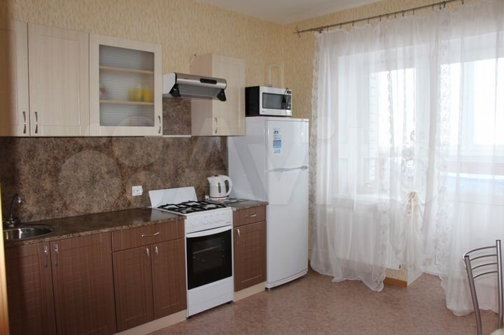 2-к. квартира, 72 м², 4/4 эт.