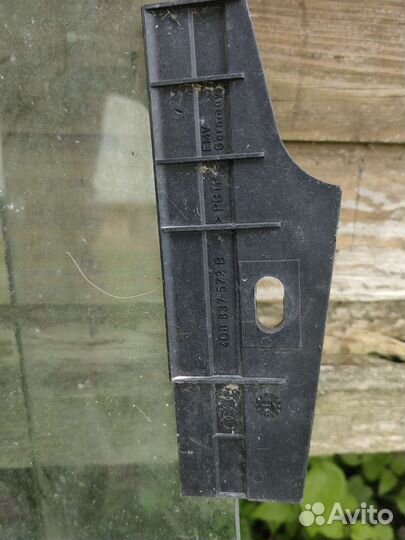 Стекло переднее и заднее от Аудио 100(селедка)