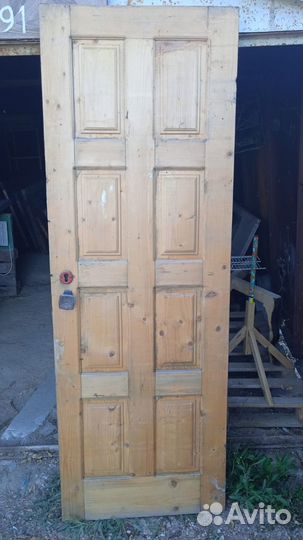 Двери из массива сосны