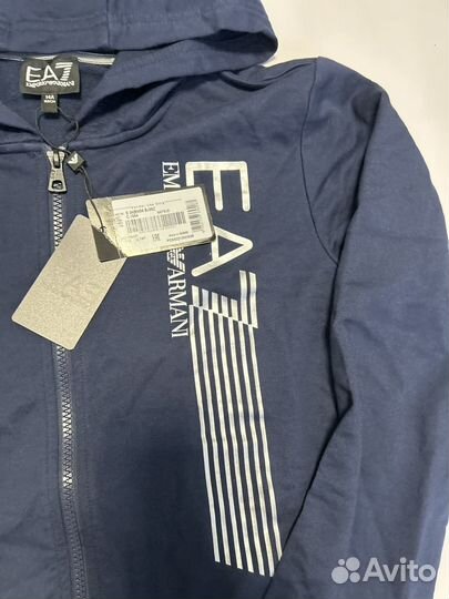 Новая Толстовка emporio armani ea7