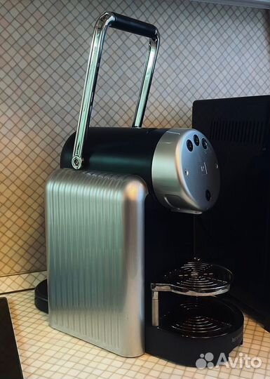 Кофемашина Nespresso Zenius