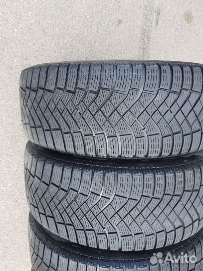 Pirelli Ice Zero FR 235/55 R18 104T