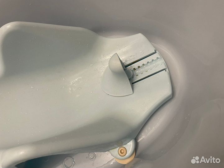 Ванночка для купания с горкой